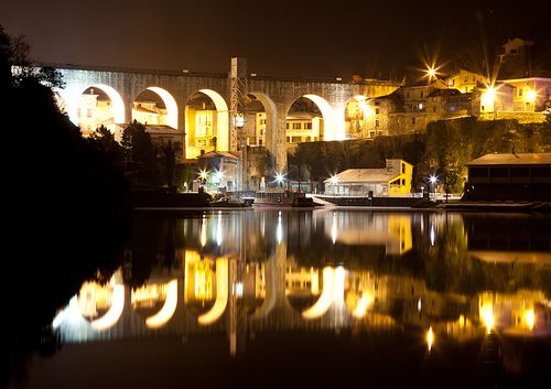 Les arches monumentales de l'aqueduc de Saint-Nazaire-en-Royans